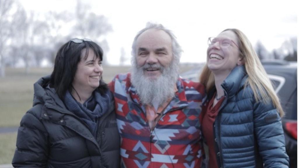 Jacinda Davis, Jeff Titus y Susan Simpson.