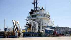 Buque ‘Ártabro’, de ACSM Shipping, atracado en el puerto de Vigo antes de zarpar para inspeccionar el pecio del ‘Villa de Pitanxo’ en Canadá.