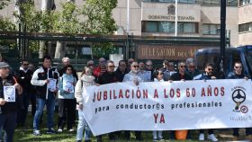 Concentración de los trabajadores de transporte de Valladolid ante la subdelegación del Gobierno