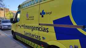 Imagen de archivo de una ambulancia en Valladolid
