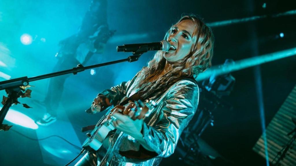 La cantante Paula Mattheu durante un concierto