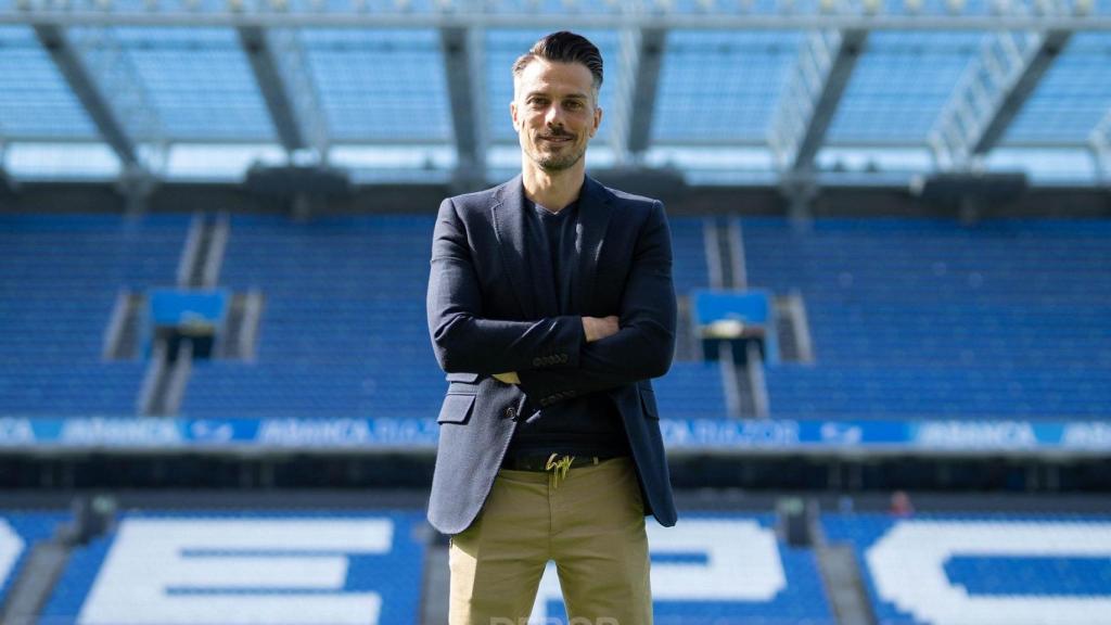 Rubén de la Barrera durante su presentación como nuevo entrenador del Deportivo.