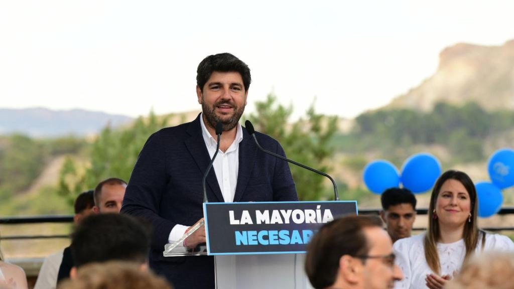 López Miras durante un mitin en la localidad de Villanueva del Río Segura.