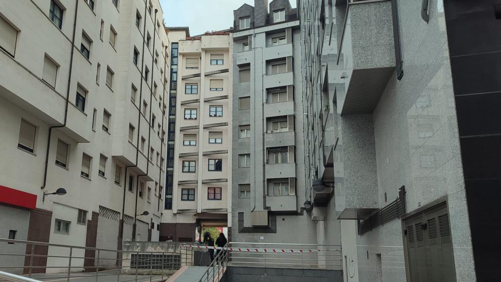 Edificio donde residían Alexandra y Anastasia junto a sus padres en el barrio de La Ería (Oviedo)