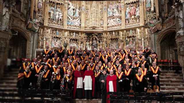 La espectacular actuación de Tuna España en el Altar Mayor de la Catedral de Toledo