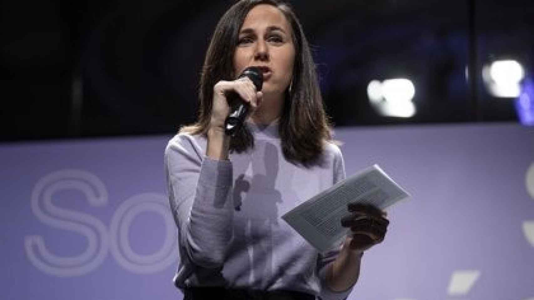 La secretaria general de Podemos y ministra de Derechos Sociales y Agenda 2030, Ione Belarra, interviene durante el acto '¿Consentiste o no? Solo sí es sí', en el Círculo de Bellas Artes.