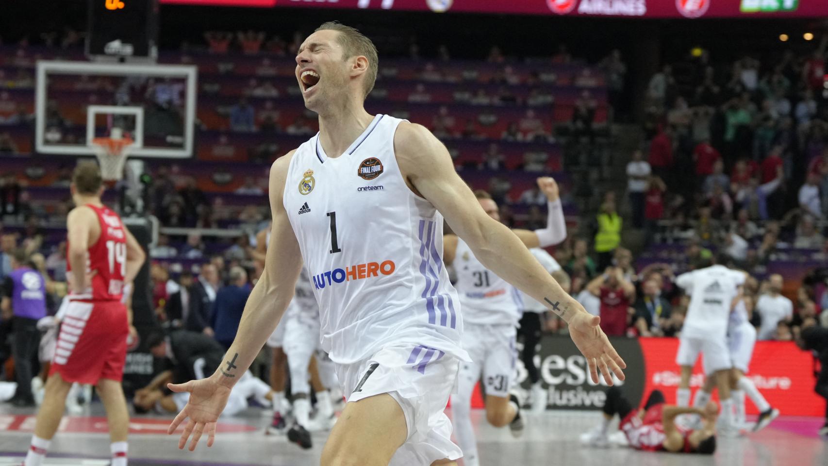 Fabien Causeur, celebrando con el Real Madrid