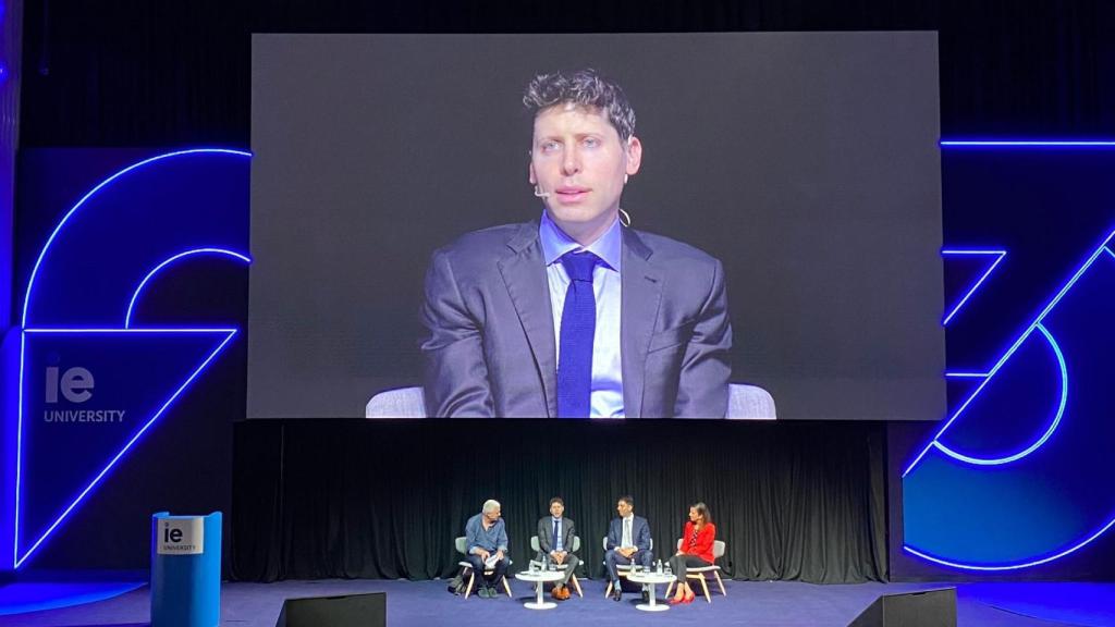 El CEO de OpenAI, Sam Altman, en una conferencia en IE University.