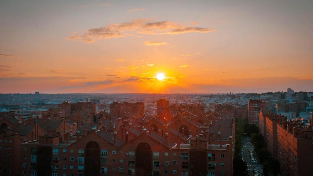 Amanecer en el barrio de Vallecas.