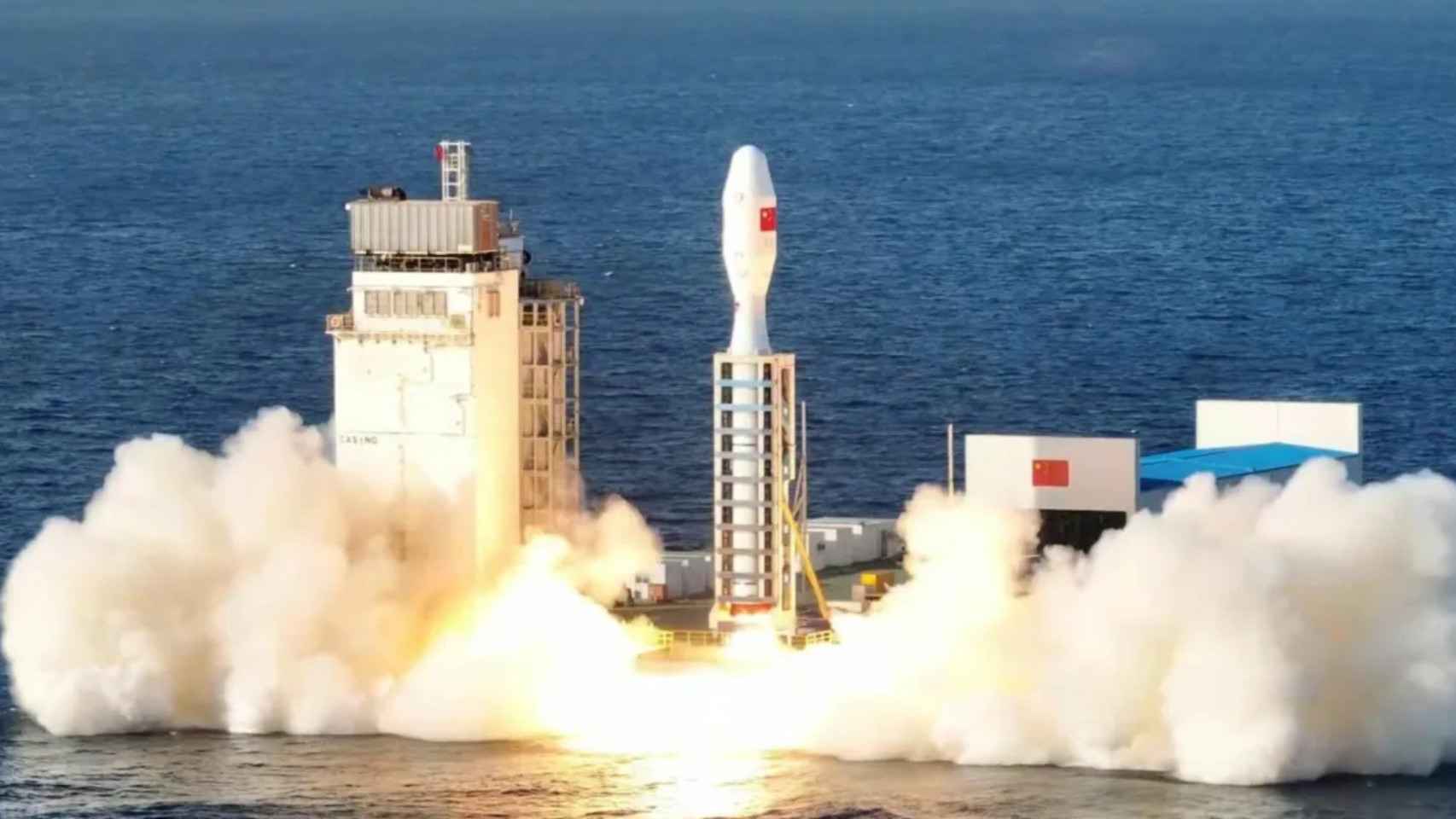 Lanzamiento del cohete Jielong 3 desde una plataforma marítima