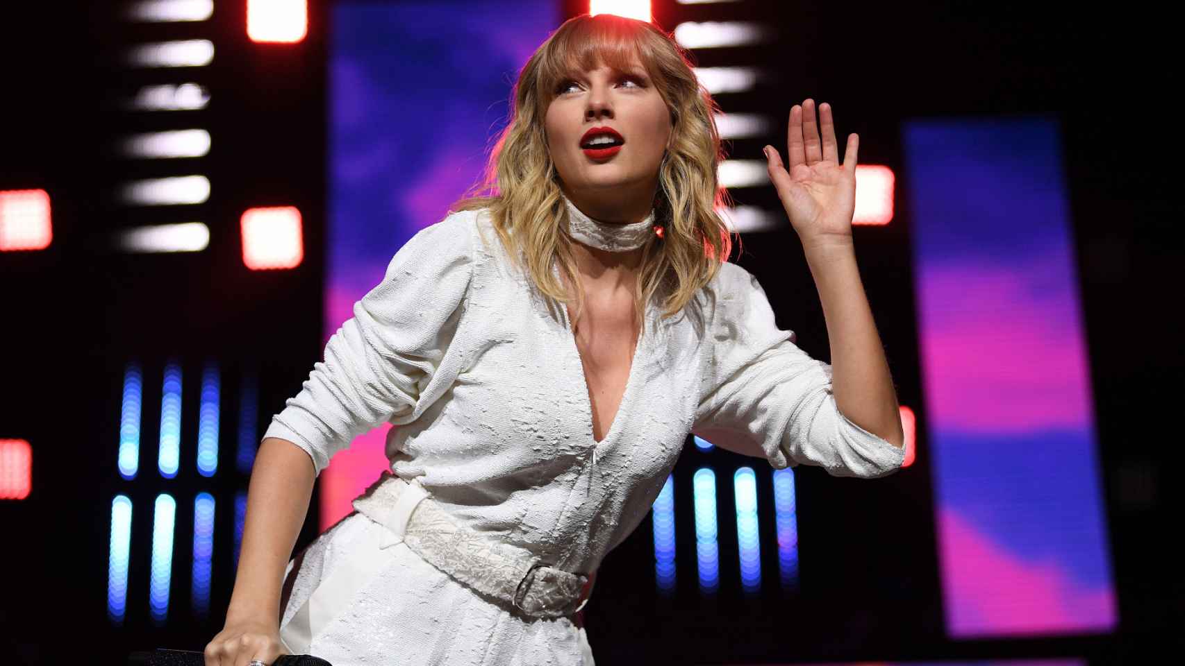 Taylor Swift actuando en 2019.