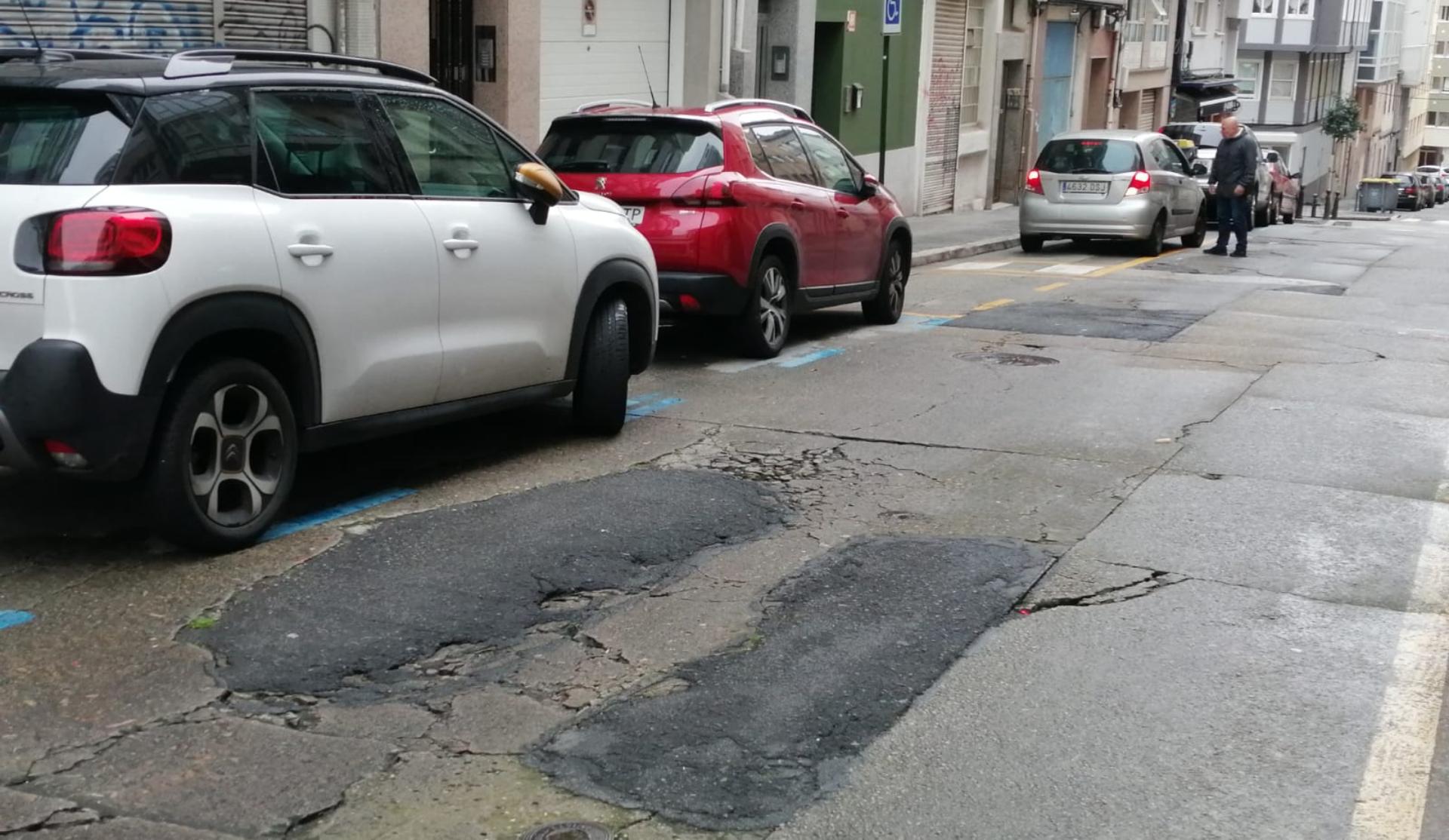 Mal estado de las calles en A Falperra (Foto: Cedida)