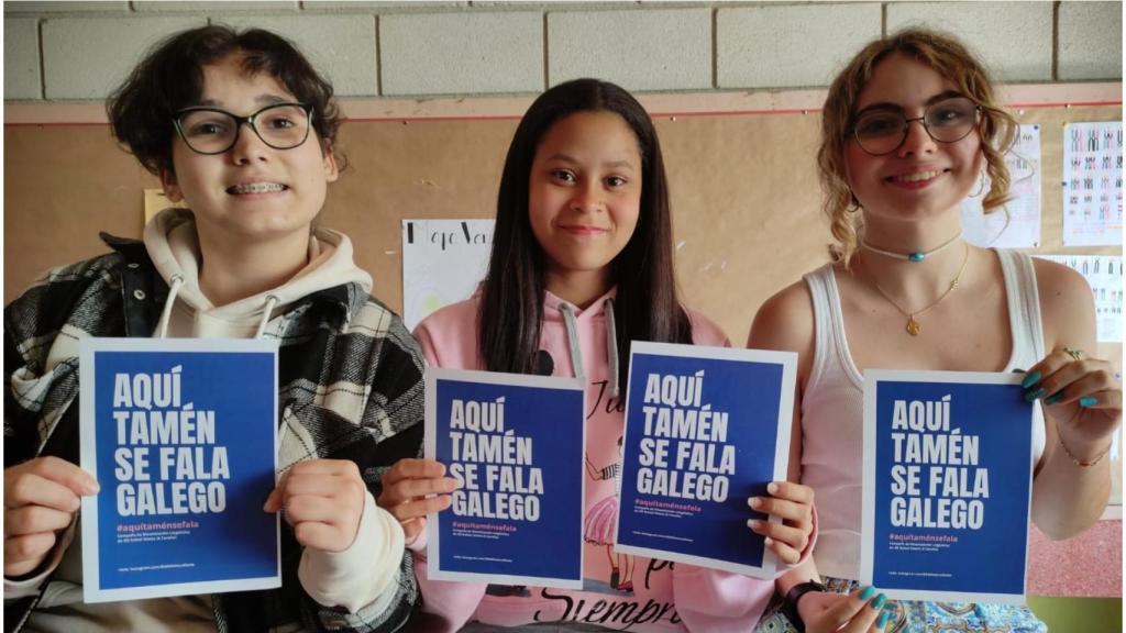 Alexandra, Juliamny y Sara, alumnas del instituto