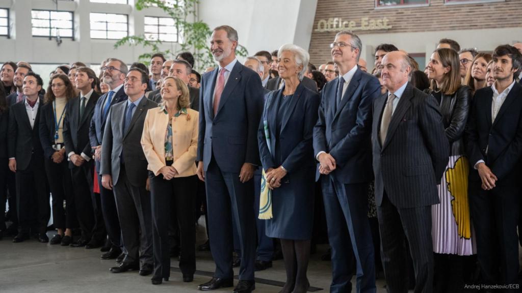 La presidenta del BCE, Christine Lagarde, su vicepresidente, Luis de Guidos, y el gobernador del Banco de España y miembro de la institución europea, Pablo Hernández de Cos, reciben la visita del Rey Felipe V, la vicepresidenta primera del Gobierno, Nadia Calviño, y el ministro de Exteriores, José Manuel Albares.