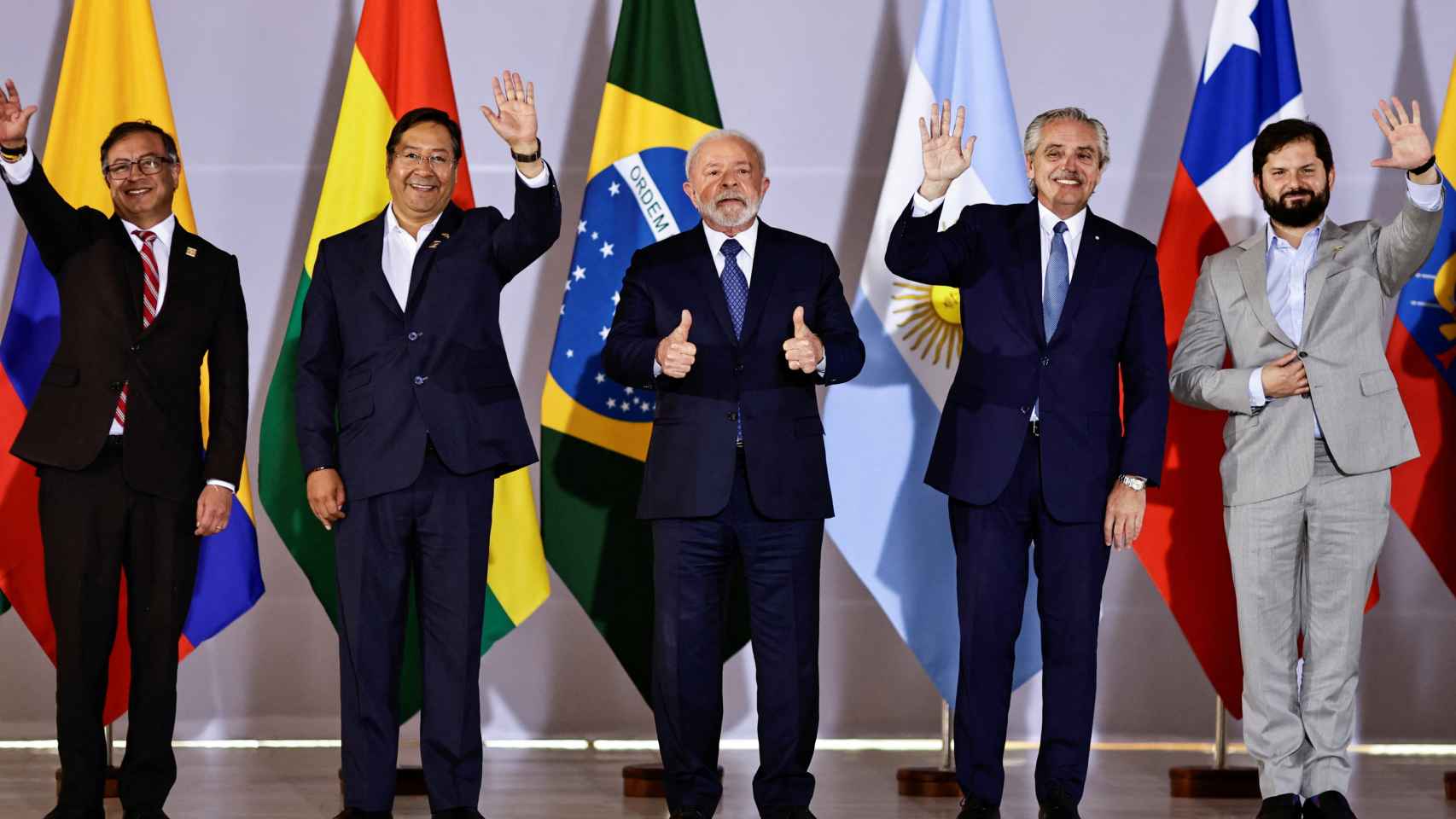 Los jefes de Estado de Colombia, Bolivia, Brasil, Argentina y Chile, este martes en Brasilia.
