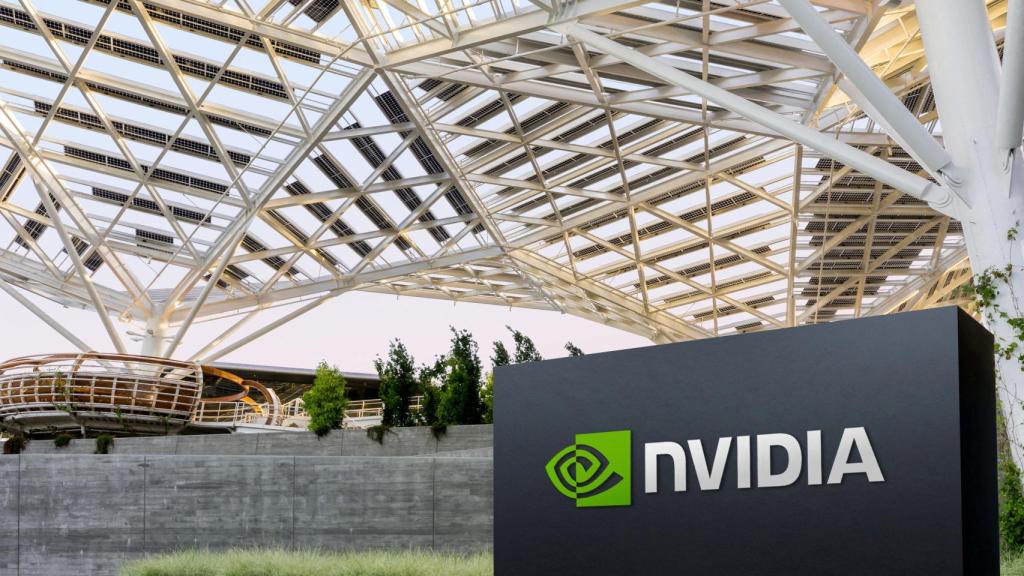 Logo de Nvidia en la sede de la compañía en Santa Clara, California (EEUU)
