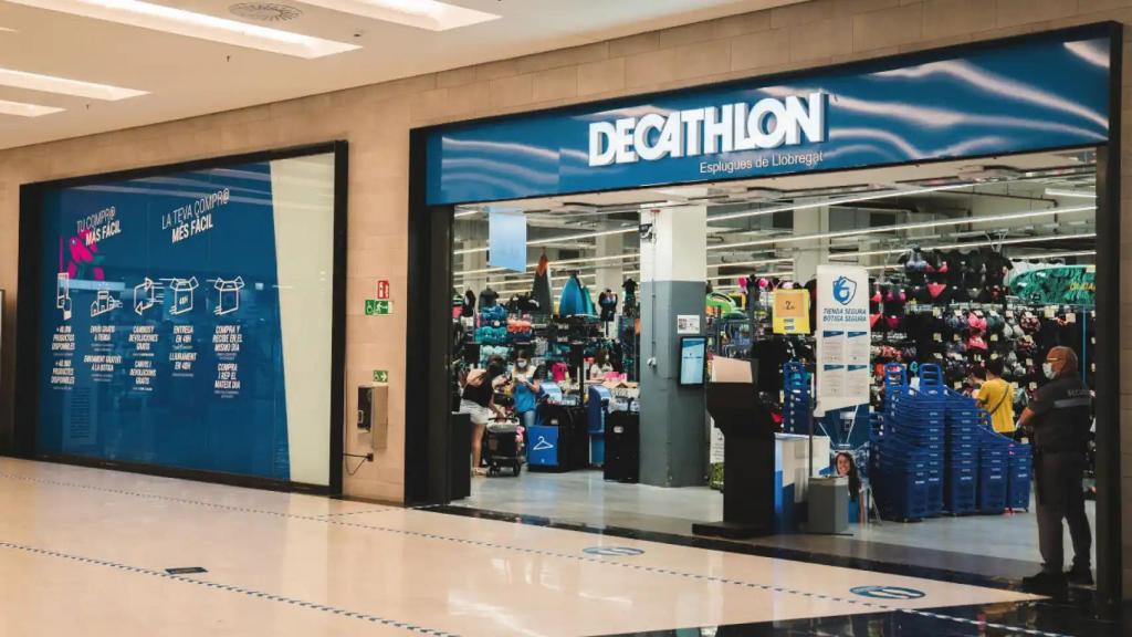 Fachada Decathlon.