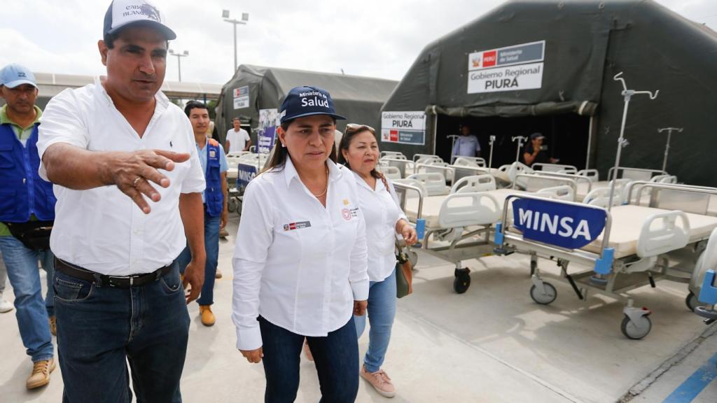 Rosa Gutiérrez inaugura un hospital de campaña que aún no ha entrado en funcionamiento, el pasado 22 de mayo.