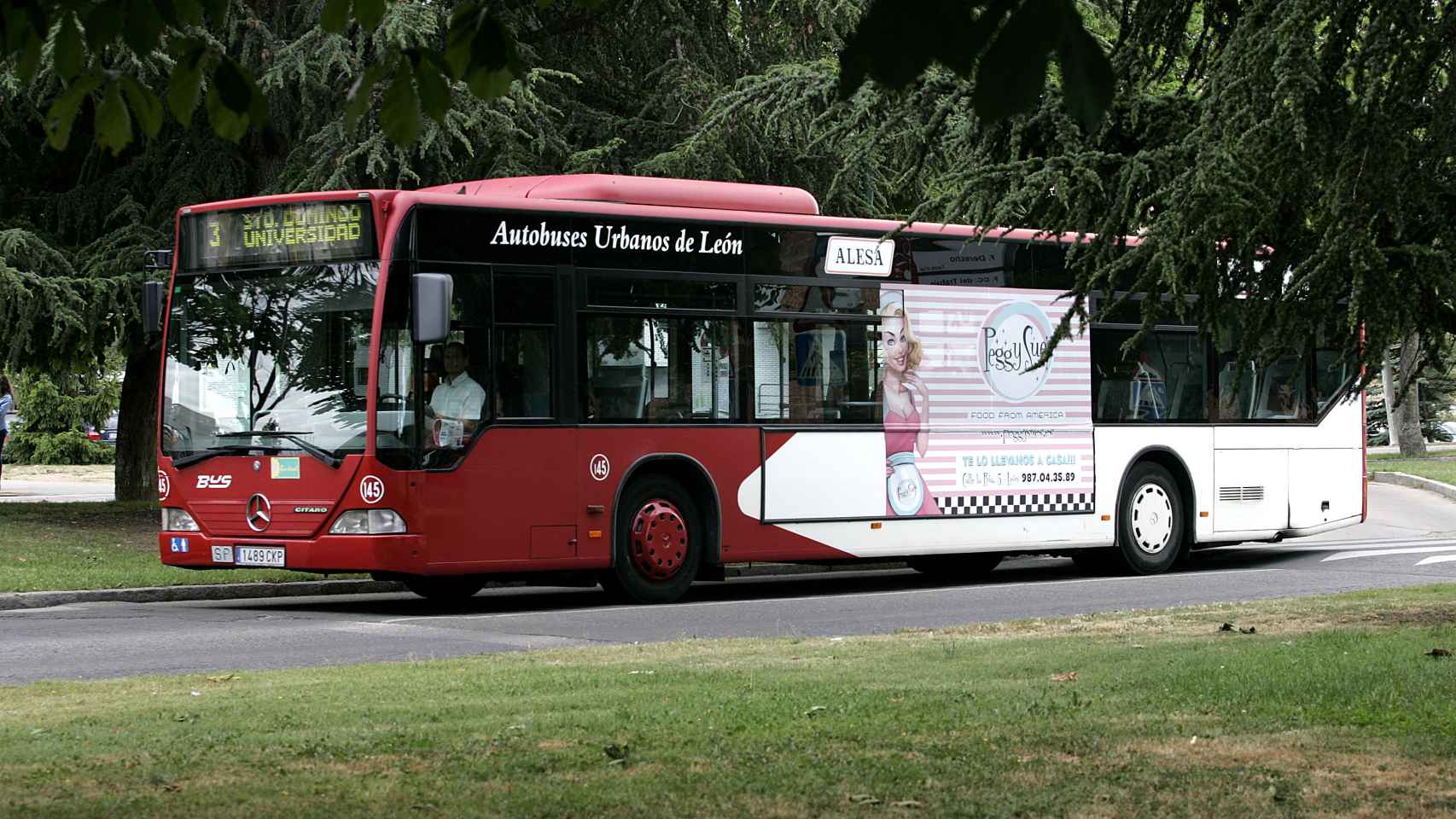 Imagen de archivo de un autobús urbano de León.