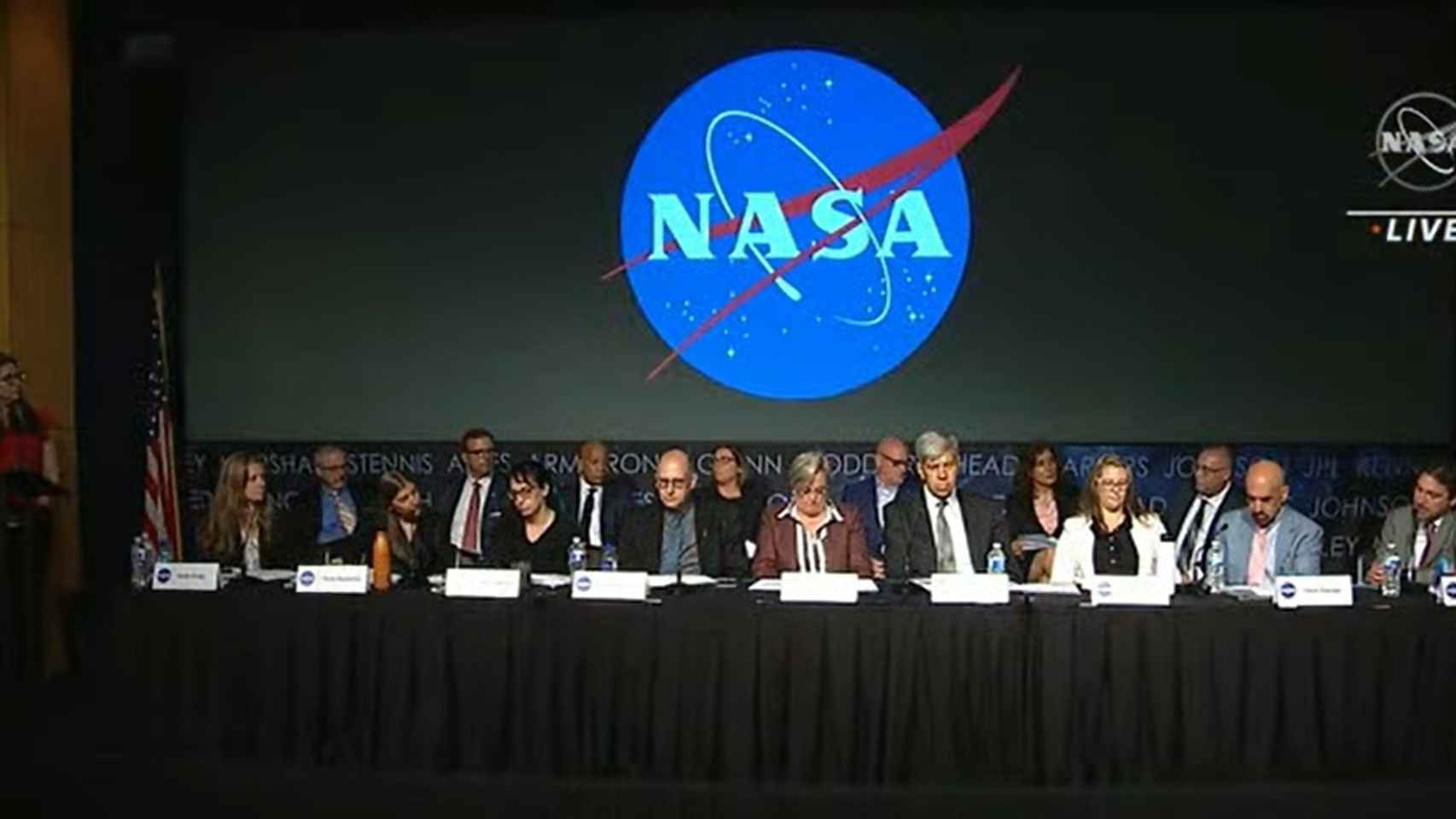 Panel de expertos de la NASA, durante la rueda de prensa.