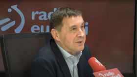 El coordinador general de EH Bildu, Arnaldo Otegi, este miércoles en Radio Euskadi.