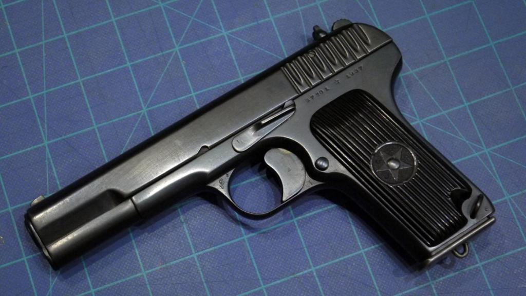 Una Tokarev TT-33 como la que usó Galán para cometer los crímenes.