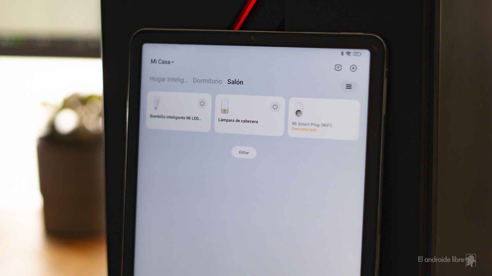 Tablet Android controlando la domótica con Xiaomi Home