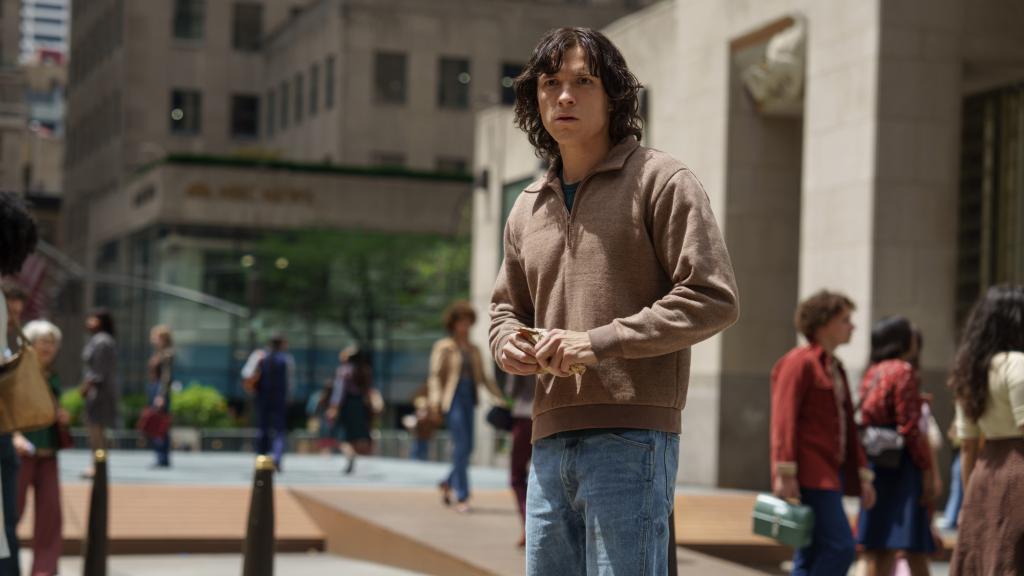 Tom Holland: Varias veces necesité un hombro para llorar rodando 'The Crowded Room', pero tuve muchos