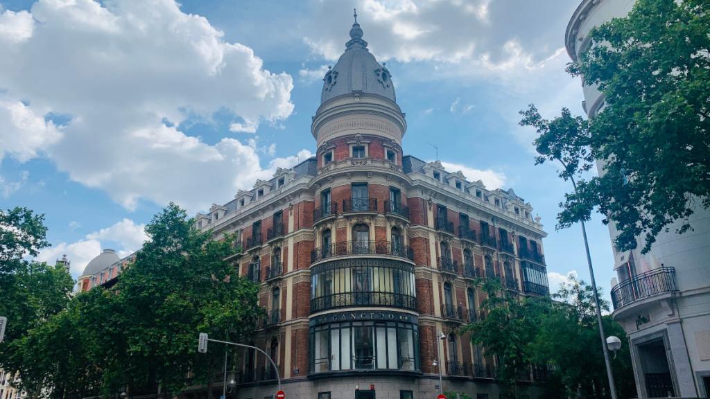 Edificio que albergará uno de los grandes proyectos residenciales de lujo en el barrio de Salamanca.