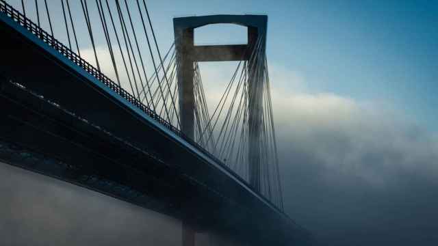 Niebla en el puente de Rande.