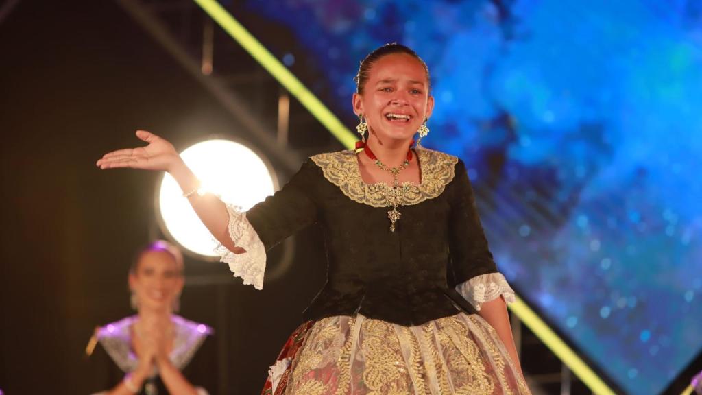 Idaira Merchán es la reina infantil de las fiestas de Elche.