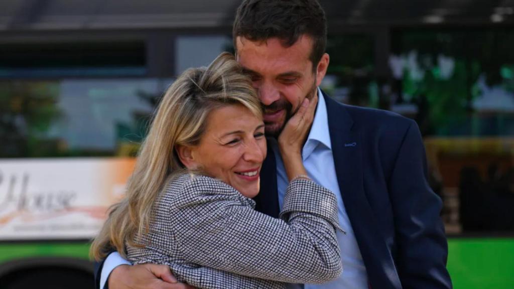 Yolanda Díaz y Jesús Santos en un acto de la campaña municipal de este 28-M