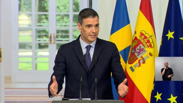 Pedro Sánchez replica que  Debatir nunca es una excentricidad, es una obligación