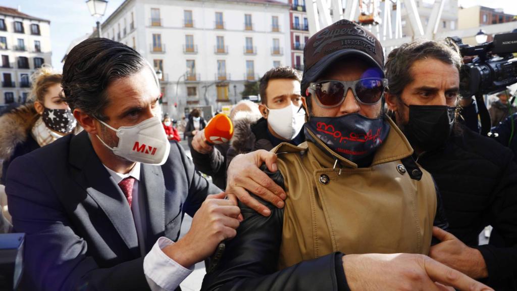 Rafael Amargo junto al que era su abogado, Cándido Conde-Pumpido.