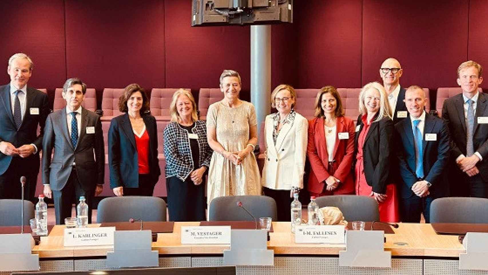 Reunión entre las operadoras de telecomunicaciones pertenecientes a ETNO y la comisaria europea de competencia, Margrethe Vestager.