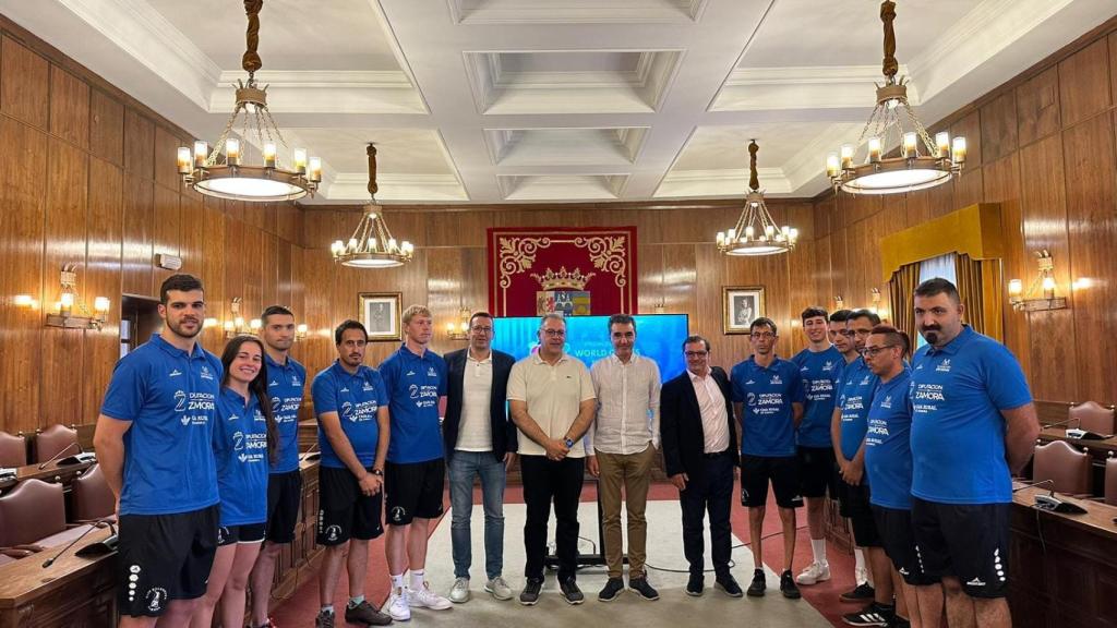 Presentación del equipo unificado de balonmano BM Zamora-Fundación Personas