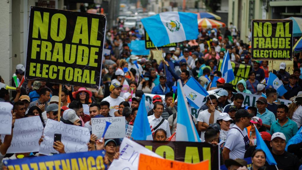 Una manifestación contra la suspensión de la candidatura de Pineda por la Corte de Constitucionalidad.