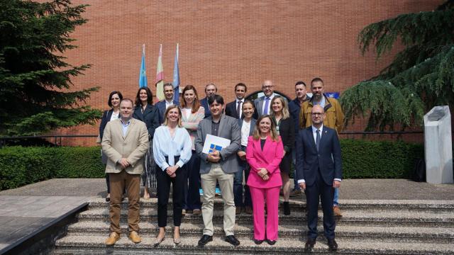 Foto de familia del consejo rector de la agencia, tras la celebración de la primera reunión.