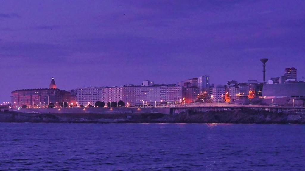 Vista de A Coruña desde el Paseo Marítimo