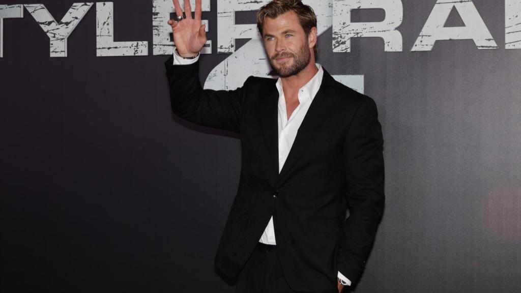 Hemsworth llegó tarde al estreno de su película en Madrid.