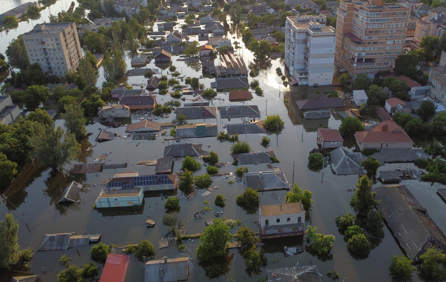 Una región de Jersón inundada por el derrumbe de la presa en Ucrania.