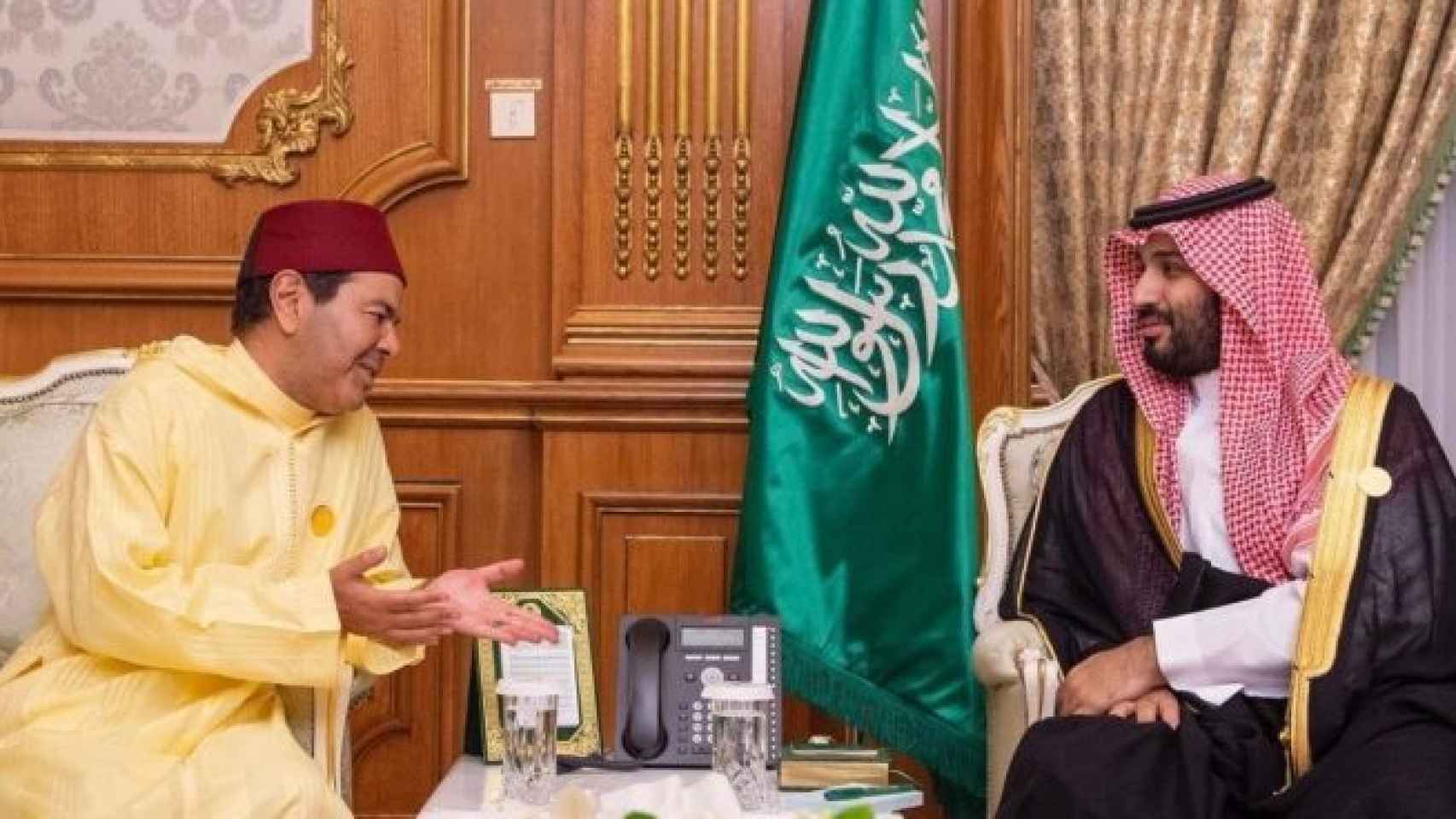 Moulay Rachid conversa con el príncipe heredero saudí Mohamed bin Salman