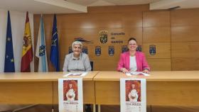 La presidenta de Os Irmandiños, Manoli Castro, y la edil de Cultura, Olga Ameneiro, durante la presentación de los actos