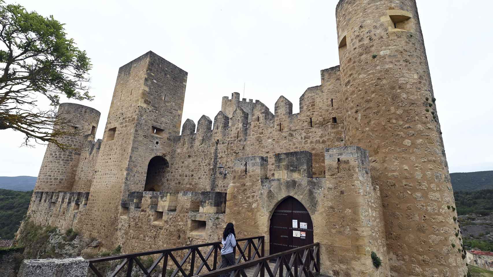El monumental castillo de Frías