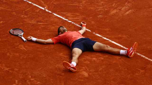 Novak Djokovic, sobre la tierra batida de Roland Garros.