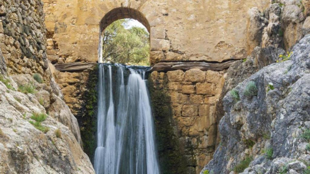 Esta es la cascada más curiosa de España: es de agua salada