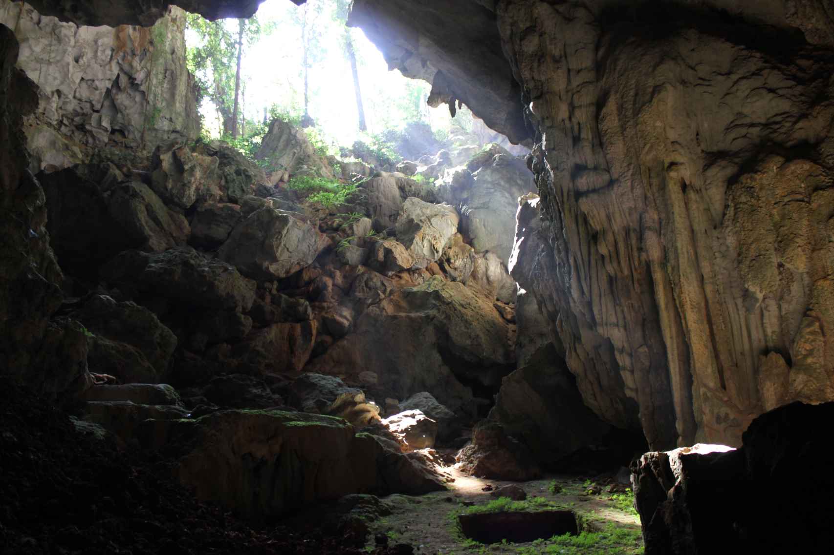 Entrada a la cueva, en el noreste de Laos.