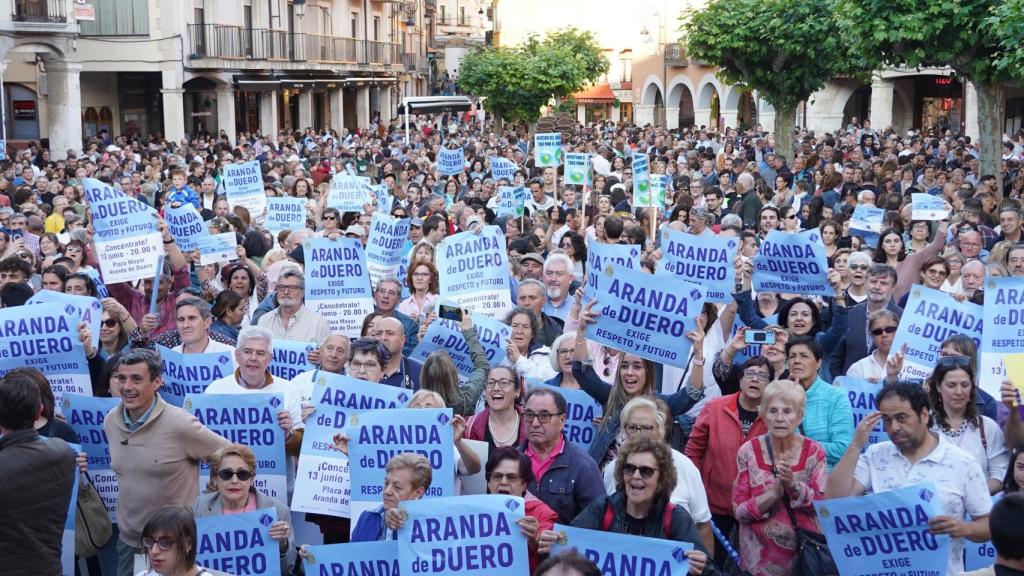 Concentración en Aranda de Duero  para reclamar más inversión en infraestructuras en la provincia