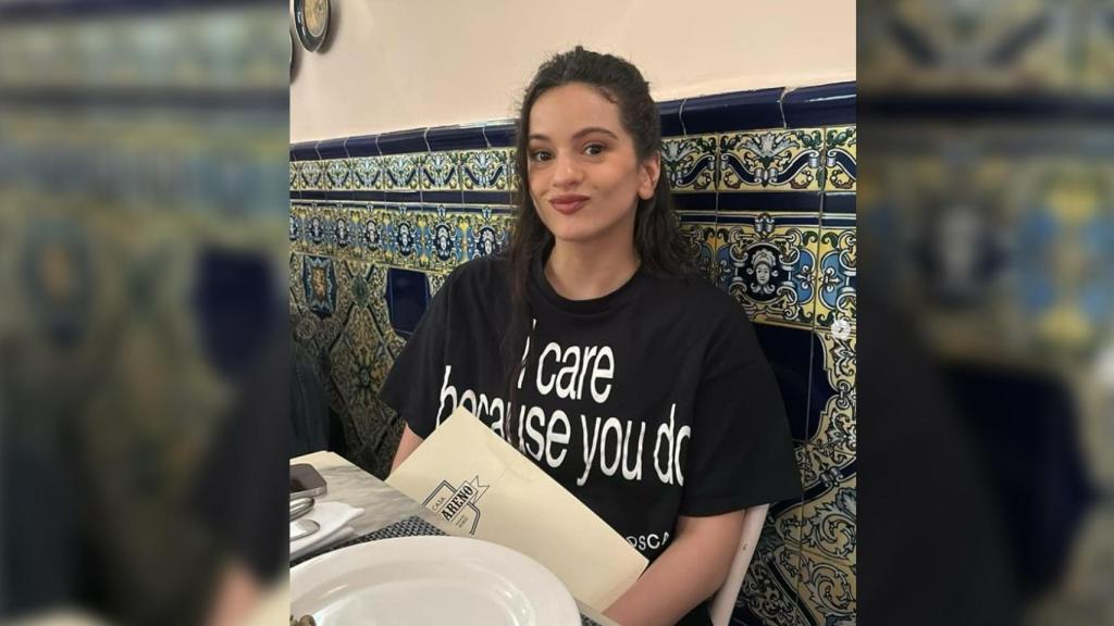 Rosalía comiendo en Casa Maraceno, en Madrid.