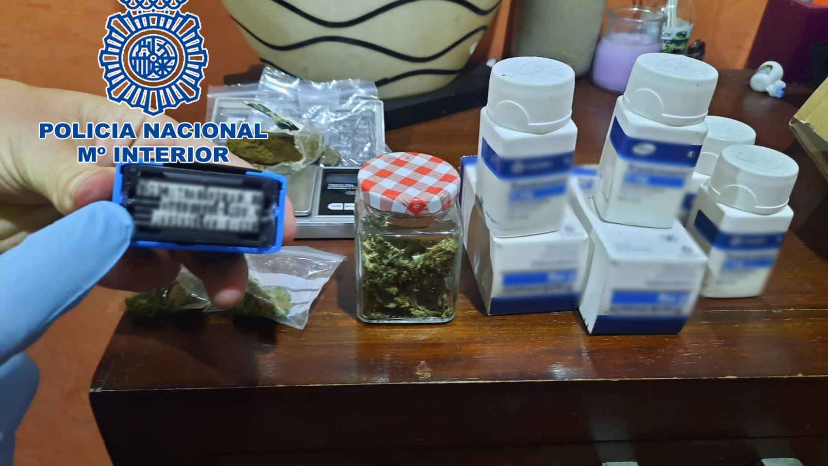 Las sustancias halladas por la Policía Nacional.